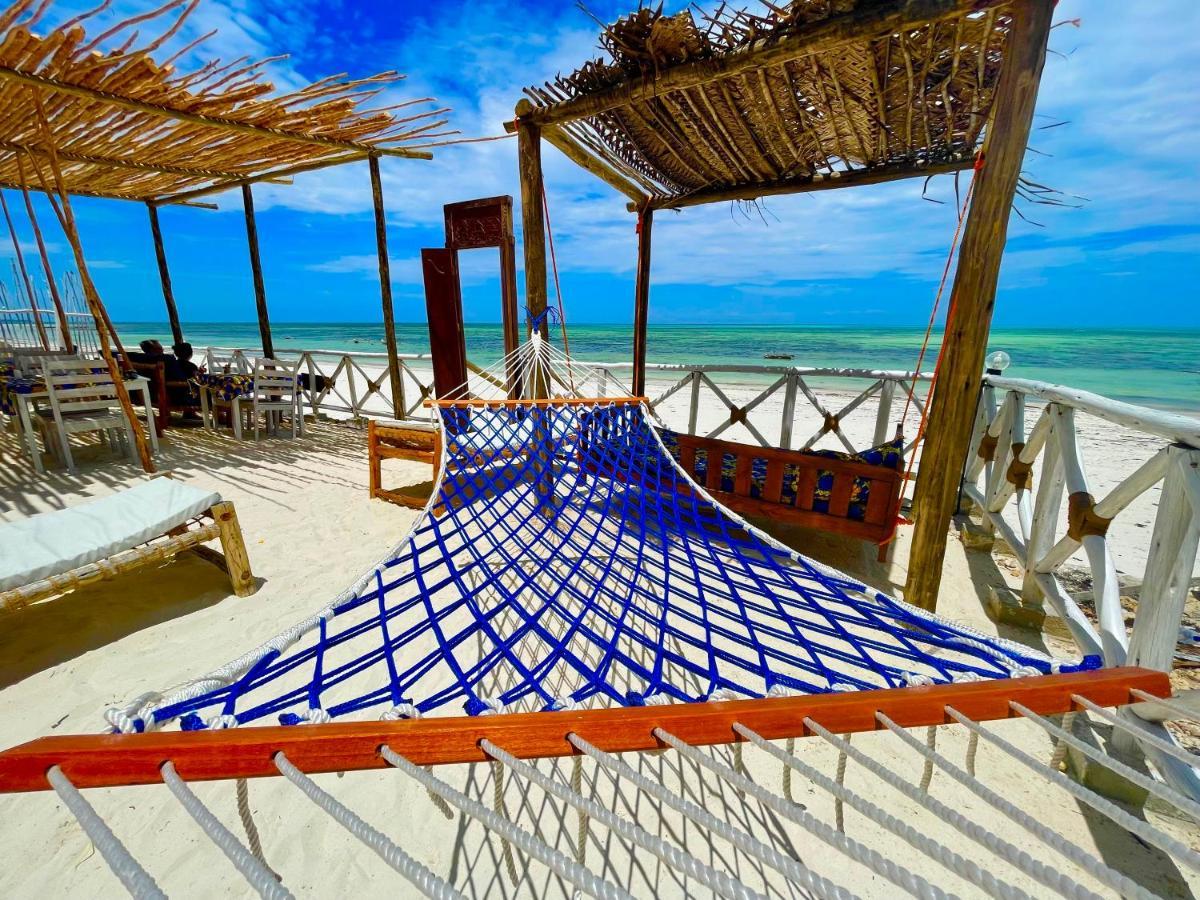 Equalia Boutique Hotel Джамбиани Экстерьер фото