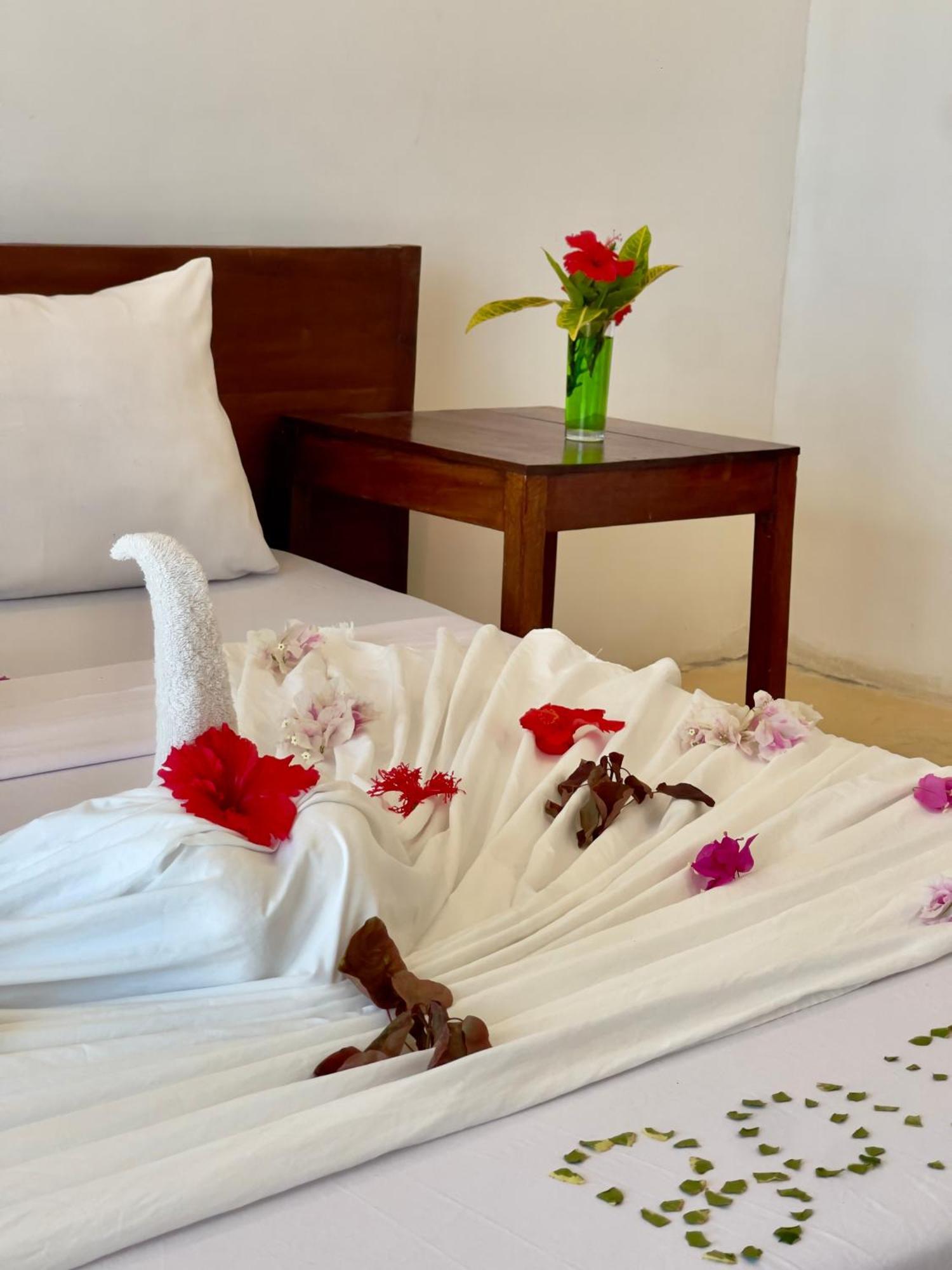Equalia Boutique Hotel Джамбиани Экстерьер фото